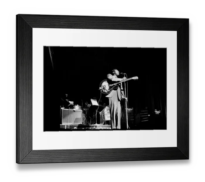 Framed Print : B.B. King At The Apollo Framed Print : B.B. King At The Apollo