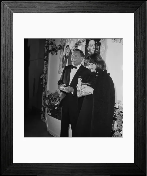 Framed Print : Frank Sinatra And Natalie Wood Framed Print : Frank Sinatra And Natalie Wood
