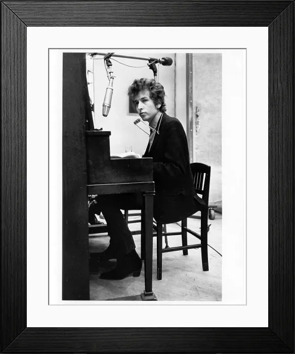 Framed Print : Bob Dylan Records Highway 61 Revisited Framed Print : Bob Dylan Records Highway 61 Revisited