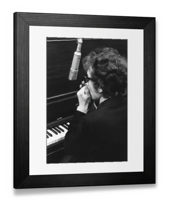 Framed Print : Bob Dylan Records Highway 61 Revisited Framed Print : Bob Dylan Records Highway 61 Revisited