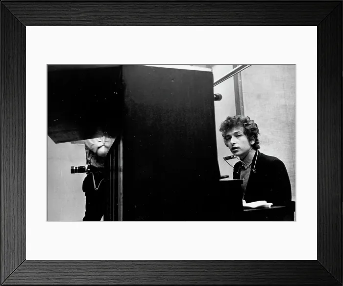 Framed Print : Bob Dylan Records Highway 61 Revisited Framed Print : Bob Dylan Records Highway 61 Revisited