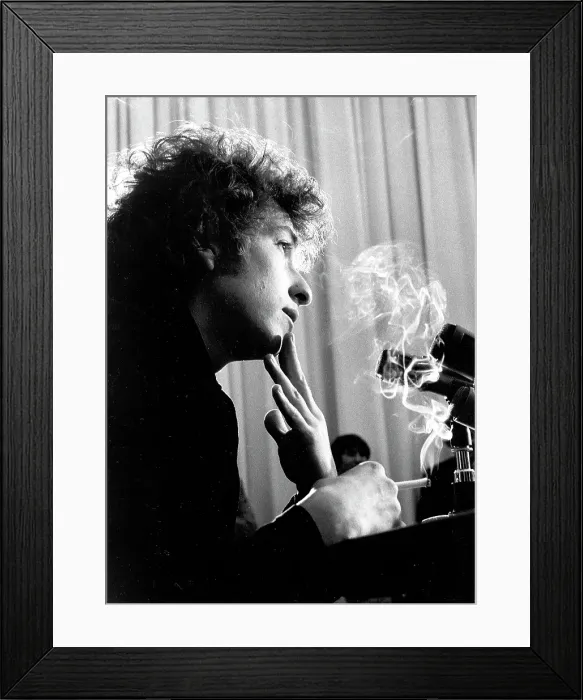 Framed Print : Bob Dylan Press Conference In Los Angeles Framed Print : Bob Dylan Press Conference In Los Angeles