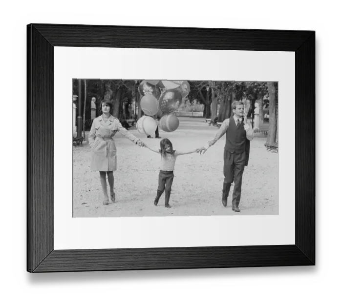 Framed Print : The Kinski Family In Rome Framed Print : The Kinski Family In Rome
