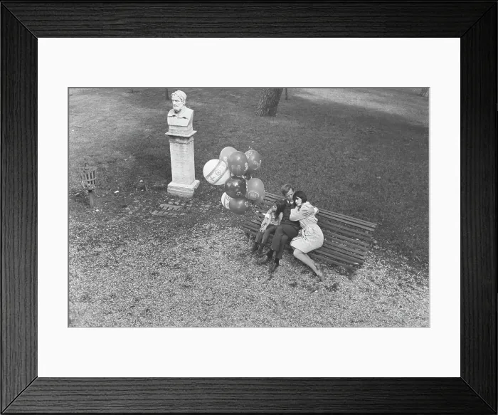 Framed Print : The Kinski Family In Rome Framed Print : The Kinski Family In Rome