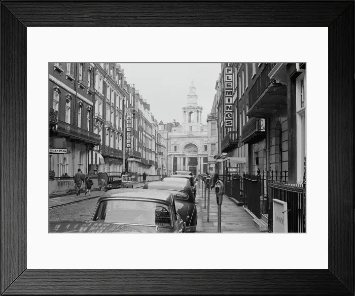 Framed Print : Half Moon Street, London Framed Print : Half Moon Street, London