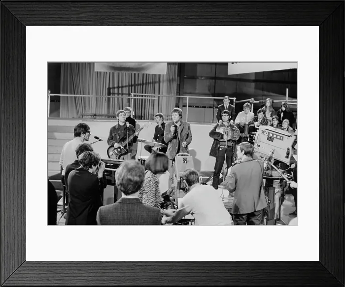 Framed Print : Manfred Mann On Ready Steady Go! Framed Print : Manfred Mann On Ready Steady Go!
