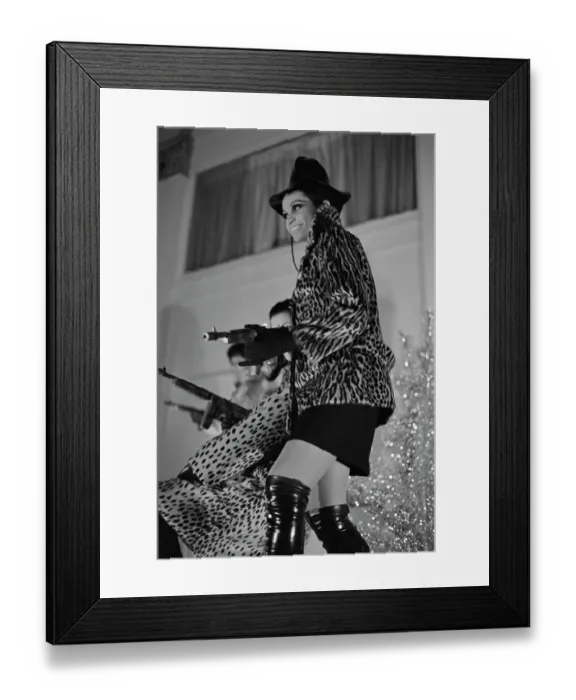 Framed Print : She's A Model And She's Looking Good Framed Print : She's A Model And She's Looking Good