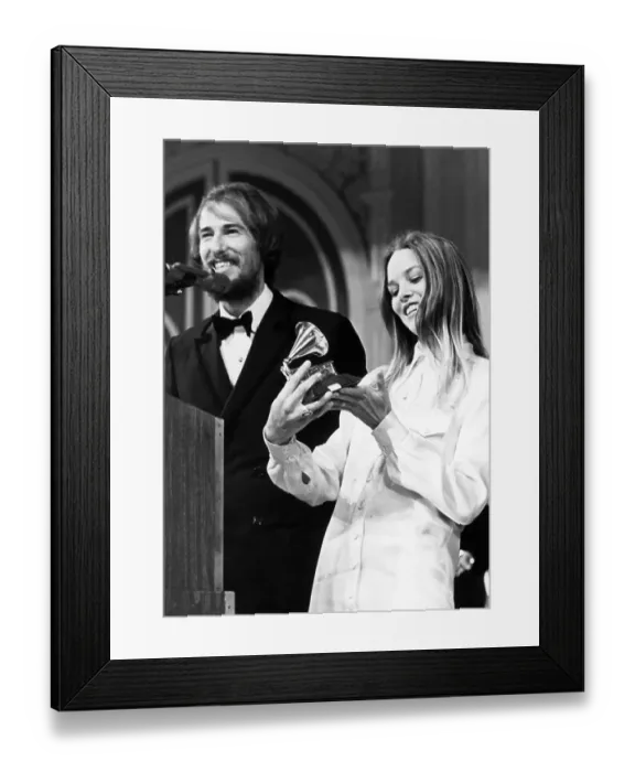 Framed Print : John & Michelle Phillips of the Mamas & The Papas Framed Print : John & Michelle Phillips of the Mamas & The Papas
