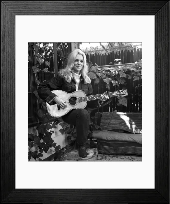 Framed Print : Photo of Jackie De Shannon Framed Print : Photo of Jackie De Shannon