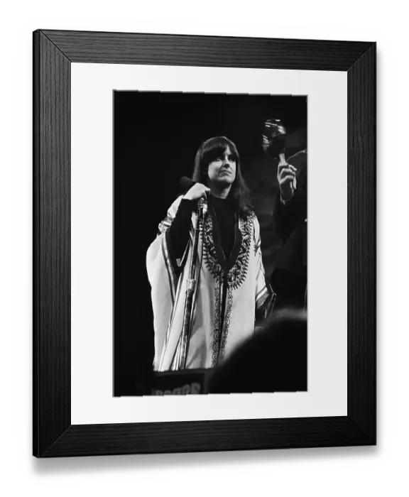 Framed Print : Grace Slick At The Monterey Pop Festival Framed Print : Grace Slick At The Monterey Pop Festival