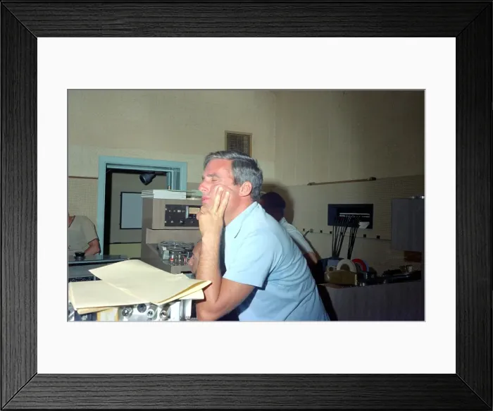 Framed Print : Photo of Burt Bacharach Framed Print : Photo of Burt Bacharach