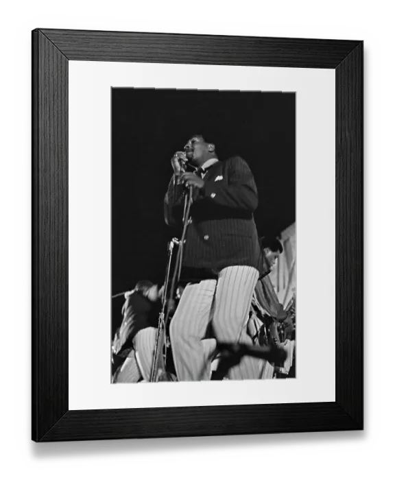 Framed Print : The Parliaments Play Long Island