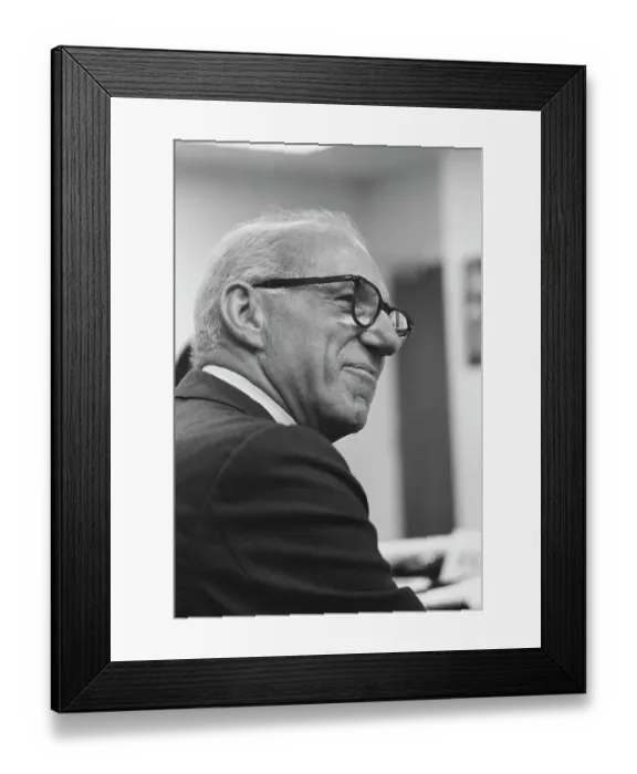 Framed Print : Dr Spock. American paediatrician Dr Benjamin Spock (1903 - 1998), April 1968 Framed Print : Dr Spock. American paediatrician Dr Benjamin Spock (1903 - 1998), April 1968