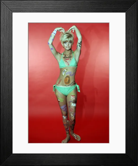 Framed Print : Photo of Goldie Hawn Framed Print : Photo of Goldie Hawn