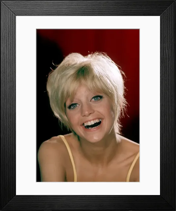 Framed Print : Photo of Goldie Hawn Framed Print : Photo of Goldie Hawn