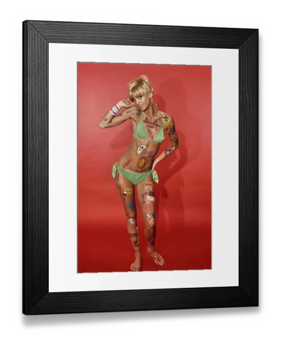 Framed Print : Goldie Hawn in Rowan & Martin's Laugh-In Framed Print : Goldie Hawn in Rowan & Martin's Laugh-In