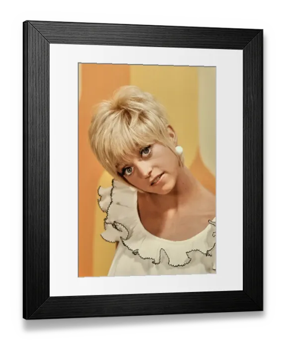 Framed Print : Goldie Hawn in Rowan & Martin's Laugh-In Framed Print : Goldie Hawn in Rowan & Martin's Laugh-In