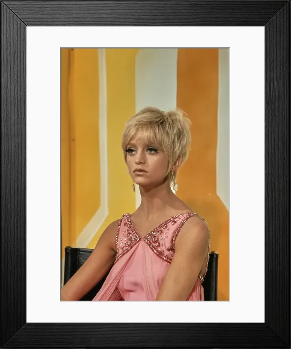 Framed Print : Goldie Hawn in Rowan & Martin's Laugh-In