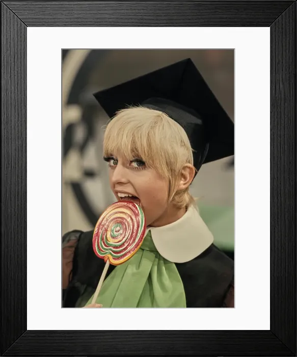Framed Print : Goldie Hawn, American Actress Framed Print : Goldie Hawn, American Actress
