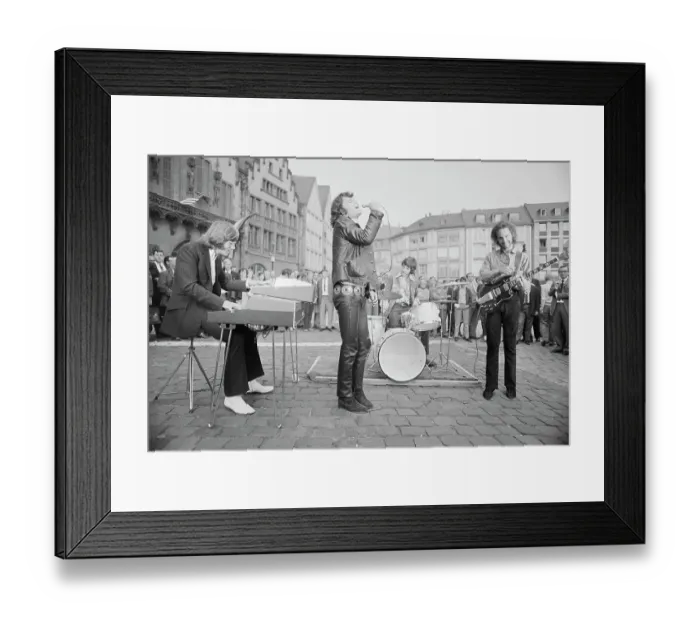 Framed Print : The Doors In Frankfurt Framed Print : The Doors In Frankfurt