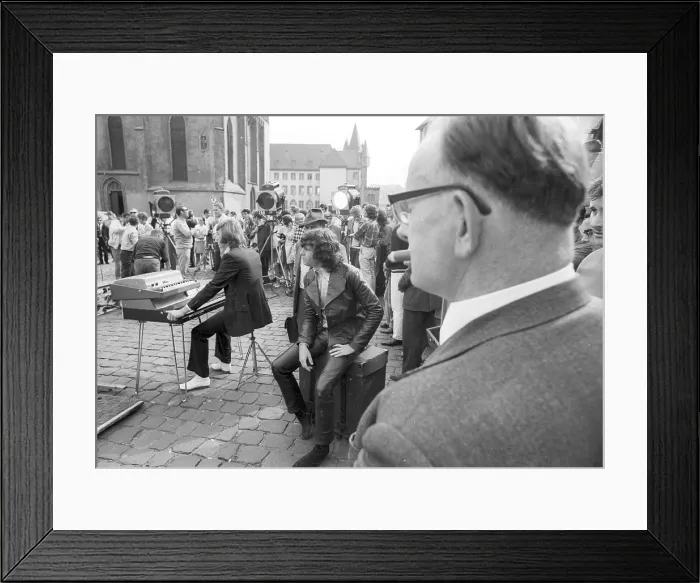 Framed Print : The Doors In Frankfurt Framed Print : The Doors In Frankfurt
