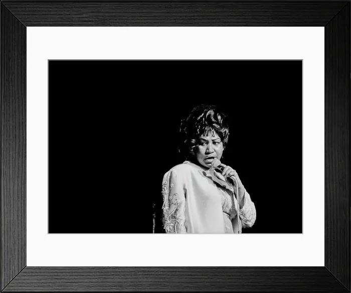 Framed Print : Aretha Franklin with The Sweet Inspirations, Live at The Philharmonic Hall Framed Print : Aretha Franklin with The Sweet Inspirations, Live at The Philharmonic Hall