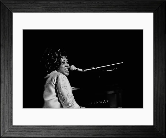 Framed Print : Aretha Franklin with The Sweet Inspirations, Live at The Philharmonic Hall Framed Print : Aretha Franklin with The Sweet Inspirations, Live at The Philharmonic Hall