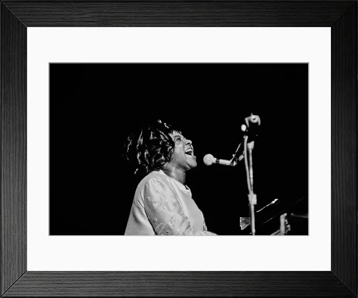 Framed Print : Aretha Franklin with The Sweet Inspirations, Live at The Philharmonic Hall Framed Print : Aretha Franklin with The Sweet Inspirations, Live at The Philharmonic Hall