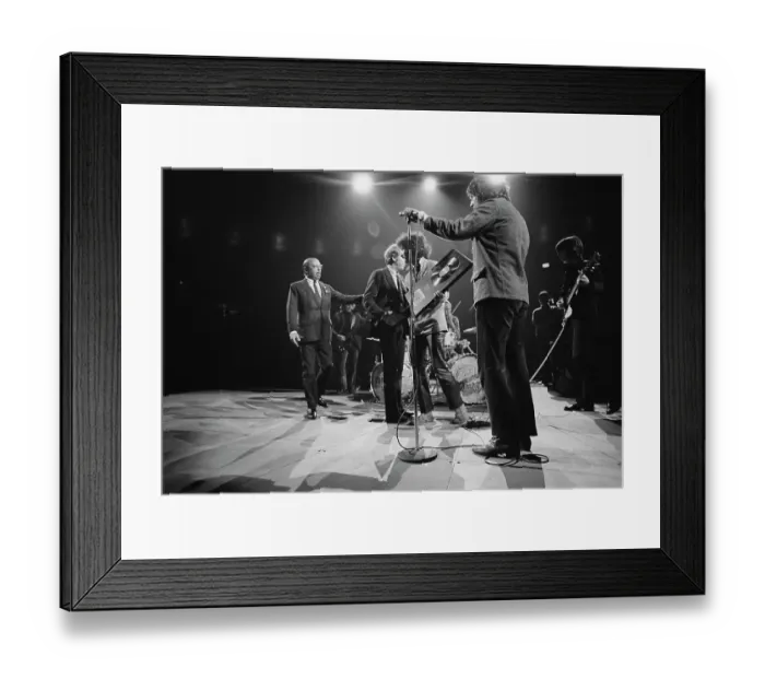 Framed Print : Cream In New York Framed Print : Cream In New York