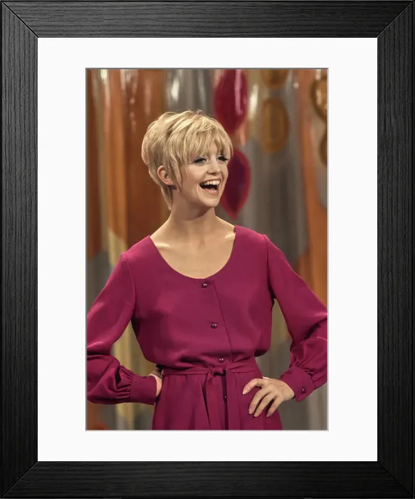 Framed Print : Goldie Hawn in Rowan & Martin's Laugh-In Framed Print : Goldie Hawn in Rowan & Martin's Laugh-In