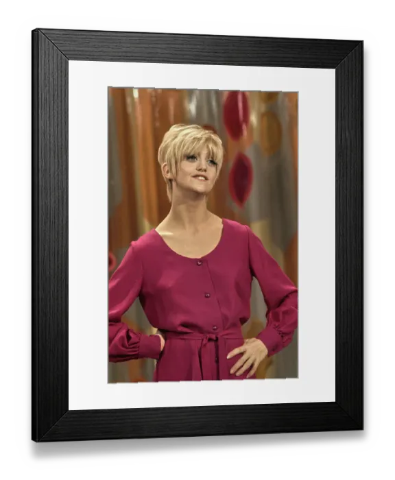 Framed Print : Goldie Hawn in Rowan & Martin's Laugh-In Framed Print : Goldie Hawn in Rowan & Martin's Laugh-In