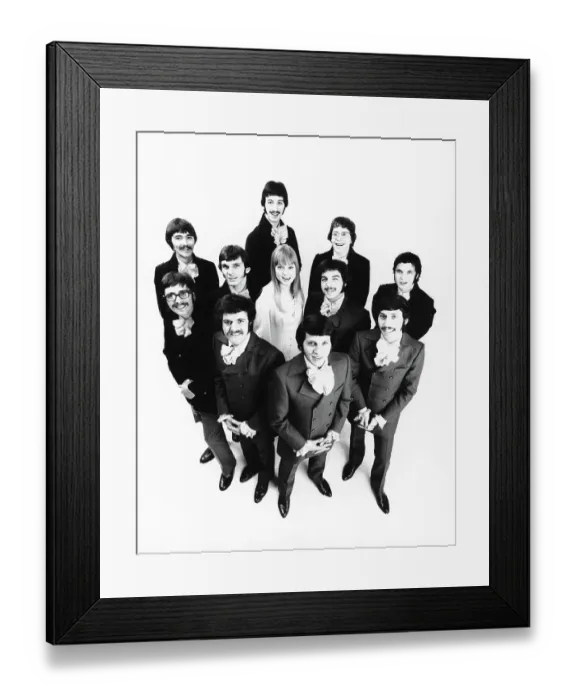 Framed Print : Pop Band Brooklyn Bridge Portrait Framed Print : Pop Band Brooklyn Bridge Portrait