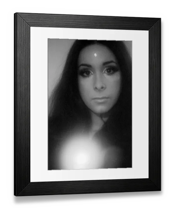 Framed Print : Lotti Golden Portrait Session