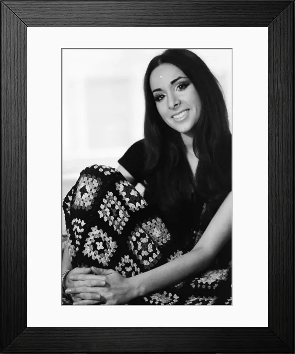 Framed Print : Lotti Golden Portrait Session