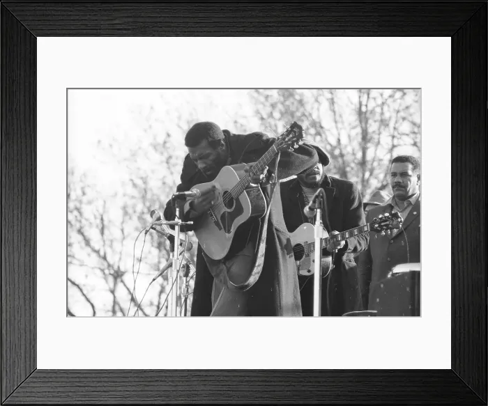 Framed Print : Photo of Richie Havens Framed Print : Photo of Richie Havens
