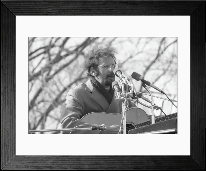 Framed Print : Peter Yarrow Of Peter, Paul & Mary Framed Print : Peter Yarrow Of Peter, Paul & Mary