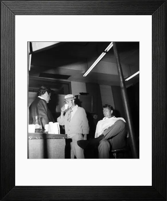 Framed Print : Photo of Dean Martin Framed Print : Photo of Dean Martin