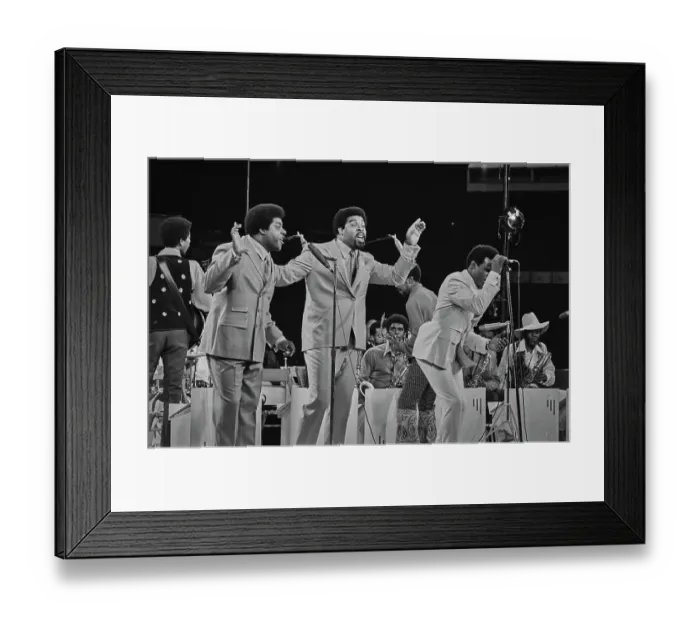 Framed Print : The Isley Brothers Play Yankee Stadium Framed Print : The Isley Brothers Play Yankee Stadium