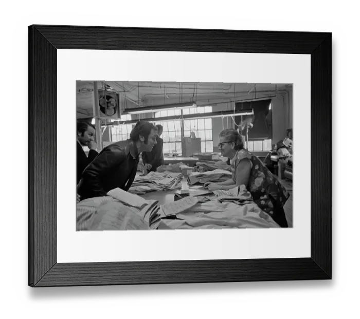 Framed Print : Tony Curtis Visits The Tom James Company Factory, Perth Amboy, New Jersey