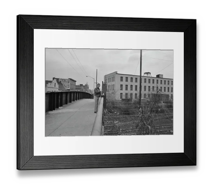 Framed Print : Tony Curtis Visits The Tom James Company Factory, Perth Amboy, New Jersey Framed Print : Tony Curtis Visits The Tom James Company Factory, Perth Amboy, New Jersey
