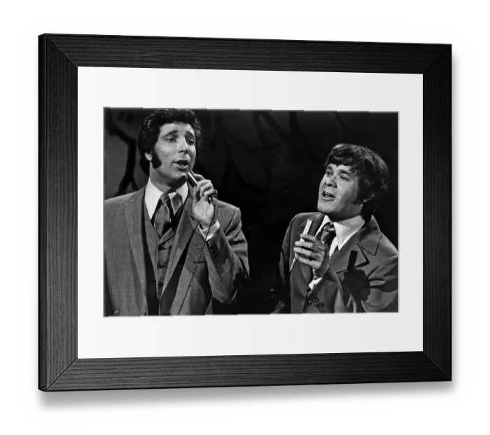 Framed Print : Tom Jones. LOS ANGELES - FEBRUARY 5: Welsh singer Tom Jones and Oliver Framed Print : Tom Jones. LOS ANGELES - FEBRUARY 5: Welsh singer Tom Jones and Oliver