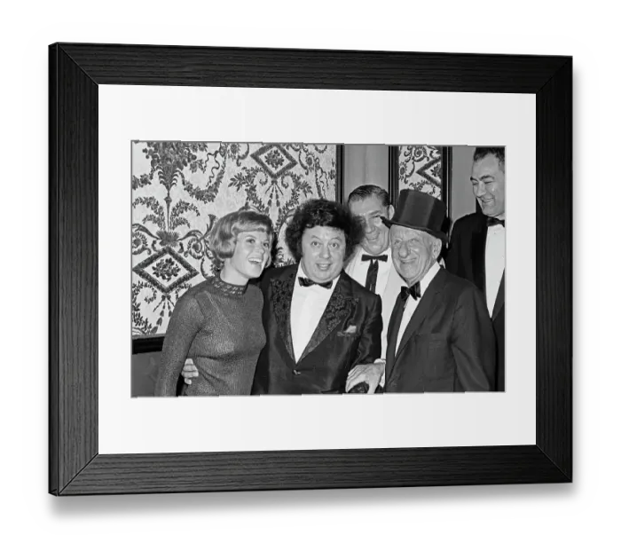 Framed Print : Eddie Cantor Lodge of B'nai B'rith Honours Jimmy Durante Framed Print : Eddie Cantor Lodge of B'nai B'rith Honours Jimmy Durante