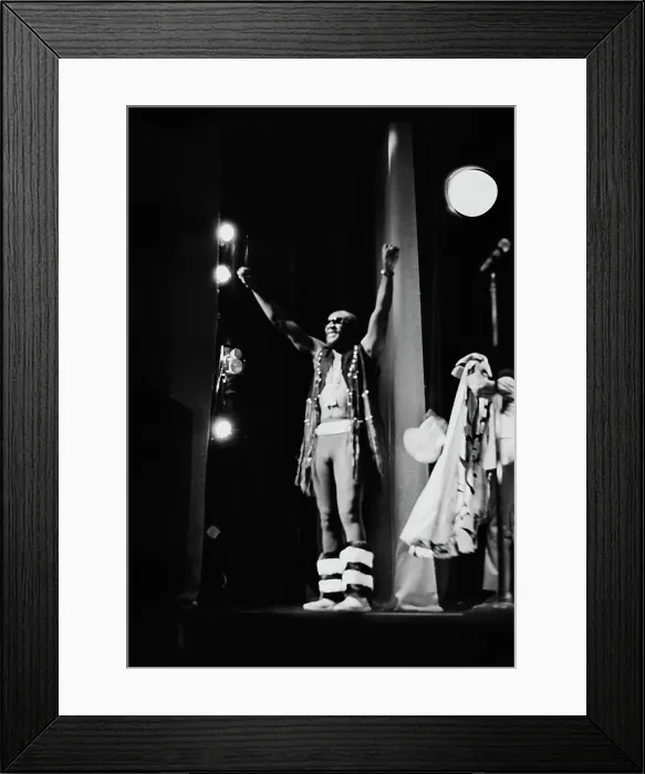 Framed Print : Isaac Hayes Concert Framed Print : Isaac Hayes Concert
