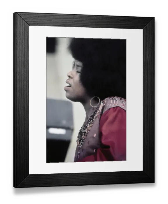 Framed Print : Roberta Flack At Newport Framed Print : Roberta Flack At Newport