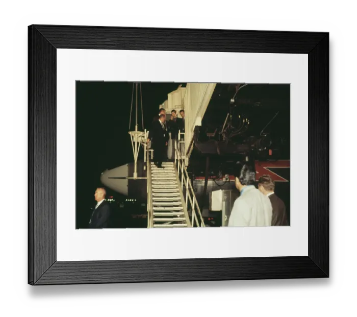 Framed Print : Tex Watson arrives at LAX Framed Print : Tex Watson arrives at LAX