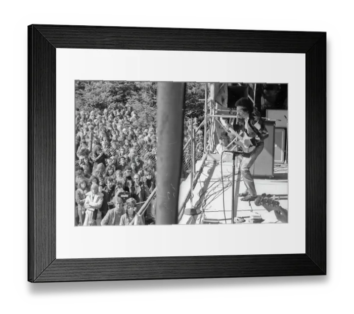 Framed Print : Jimi Hendrix Plays His Last Concert Framed Print : Jimi Hendrix Plays His Last Concert
