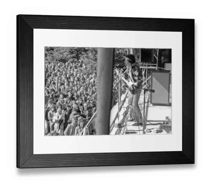 Framed Print : Jimi Hendrix Plays His Last Concert Framed Print : Jimi Hendrix Plays His Last Concert