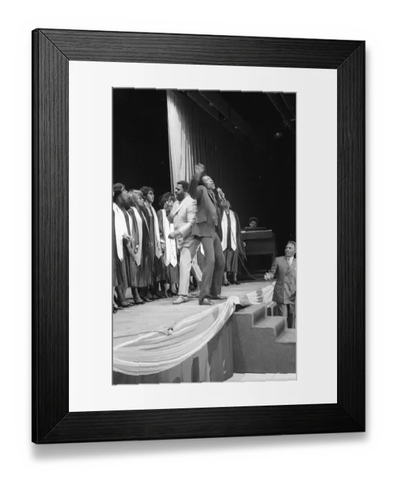 Framed Print : Jessy Dixon Performing Framed Print : Jessy Dixon Performing