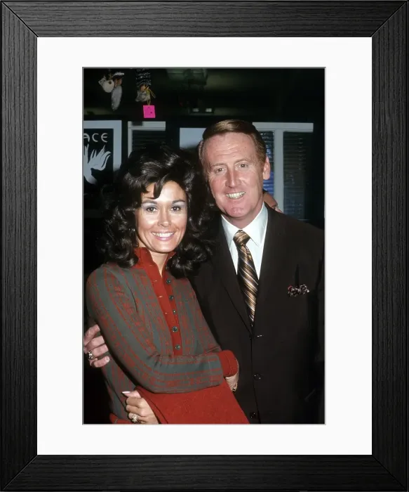 Framed Print : Vin Scully Framed Print : Vin Scully