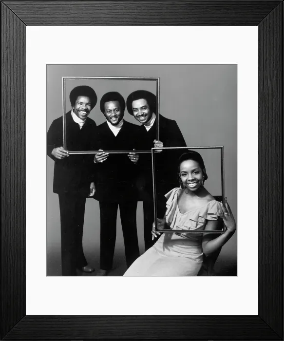 Framed Print : Gladys Knight & The Pips Portrait Framed Print : Gladys Knight & The Pips Portrait